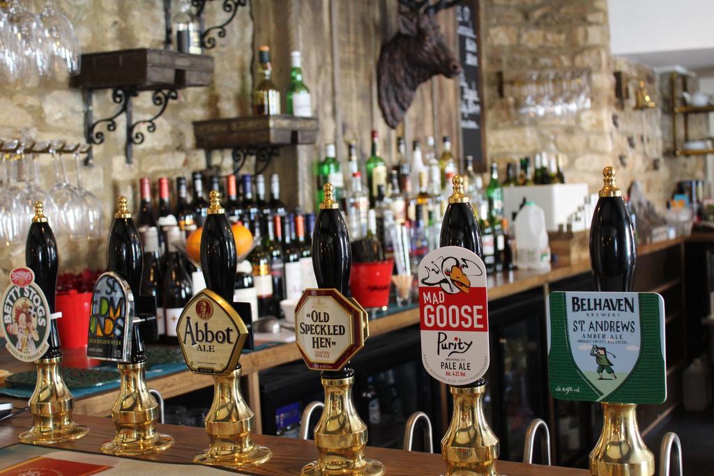 מלון The Woodstock Arms מראה חיצוני תמונה